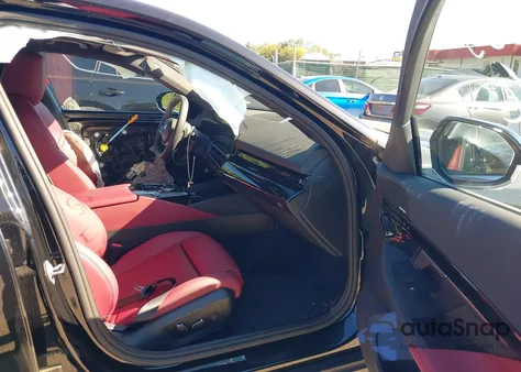 2024 BMW 530 I xDrive z USA, uszkodzony, nr VIN WBA53FJ02RCS60181